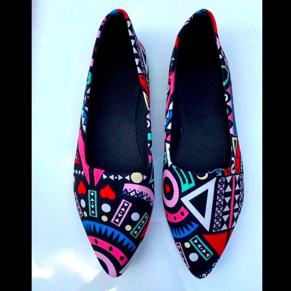 Host Pick : Unique Geometric Pattern Pumps - image 1